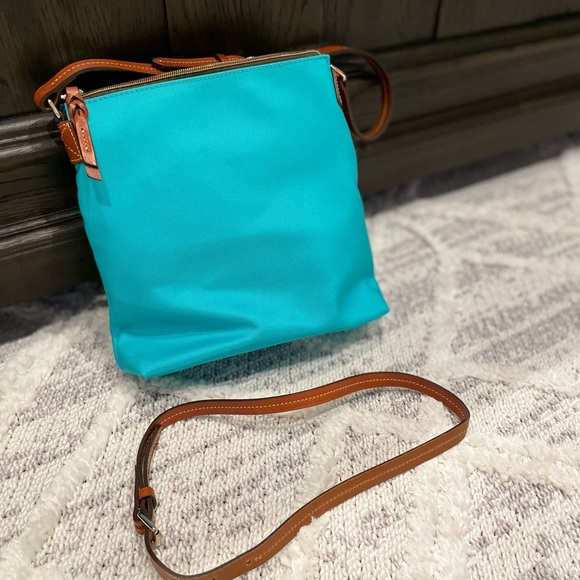 Dooney and Bourke nylon bag - Picture 2 of 3